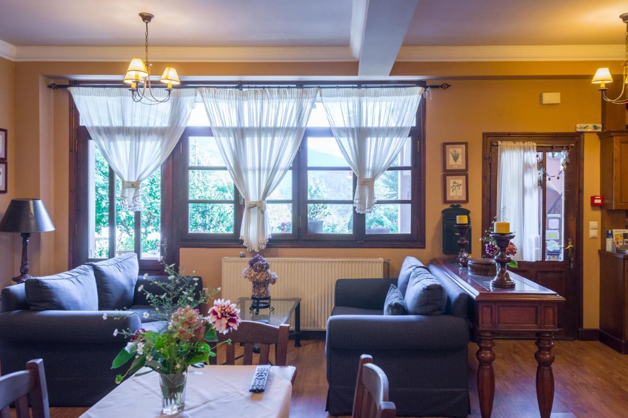 Villa Virginia Hotel Voutiron المظهر الخارجي الصورة